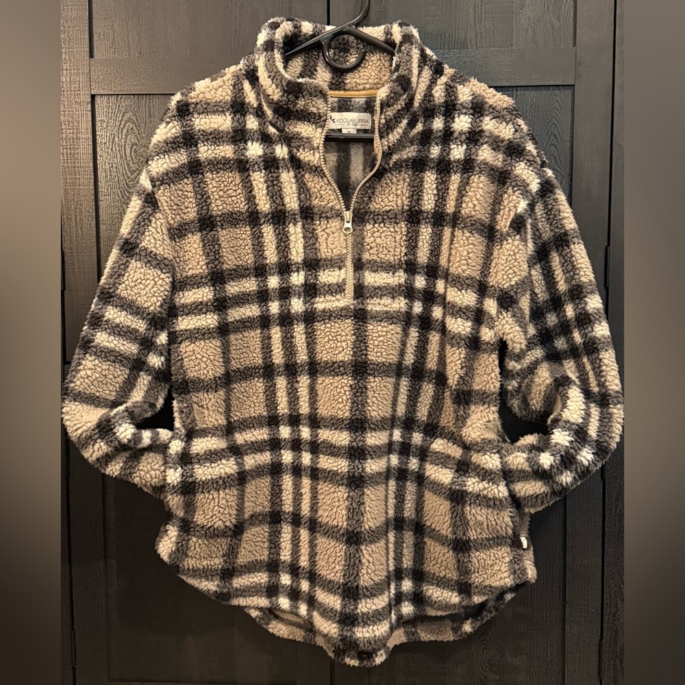 Koolaburra by UGG Fleece Jacket in Black, Gray, and Cream